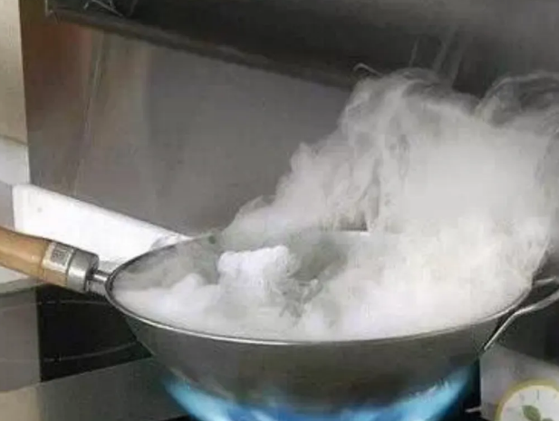 除了煙草煙霧的危害，烹調煙霧的危害也不容忽視！